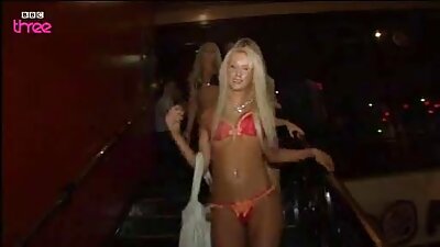 اثنين غريب سمراء العاهرات في السرير افلام رومانسيه xxx و هناك أيضا الرجل