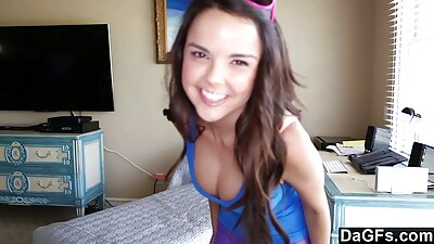 وحده في سن المراهقة التدليك لها الرطب قليلا مثير كس افلام سكس رومانسيه تويتر على الأريكة