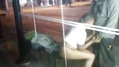 مثير في سن المراهقة أحمر هو الحصول على افلام رومانسية وجنسية الرطب لها الخطف