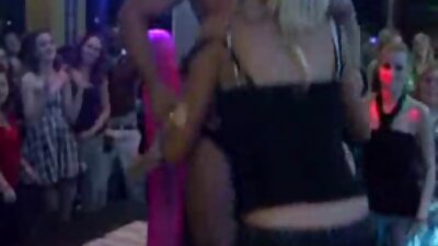 امرأة في الكعب العالي يحصل مارس الجنس في الملابس الداخلية افلام رومانسيه xxx لها
