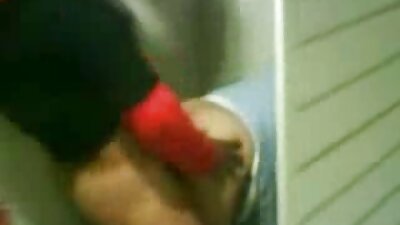 رجل ينسى العمل عندما افلام رومانسية sex يرى مثل امرأة سمراء براقة