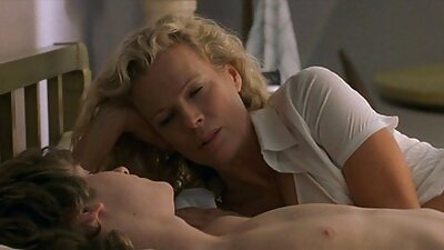 جبهة تحرير افلام سكس رومانسيه مورو الإسلامية يزيل ملابسها وتظهر عارية لها شكل مثير
